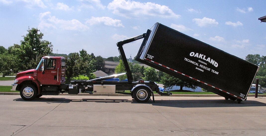 SL 220 SA SPECIAL FIRE FREIGHTLINER