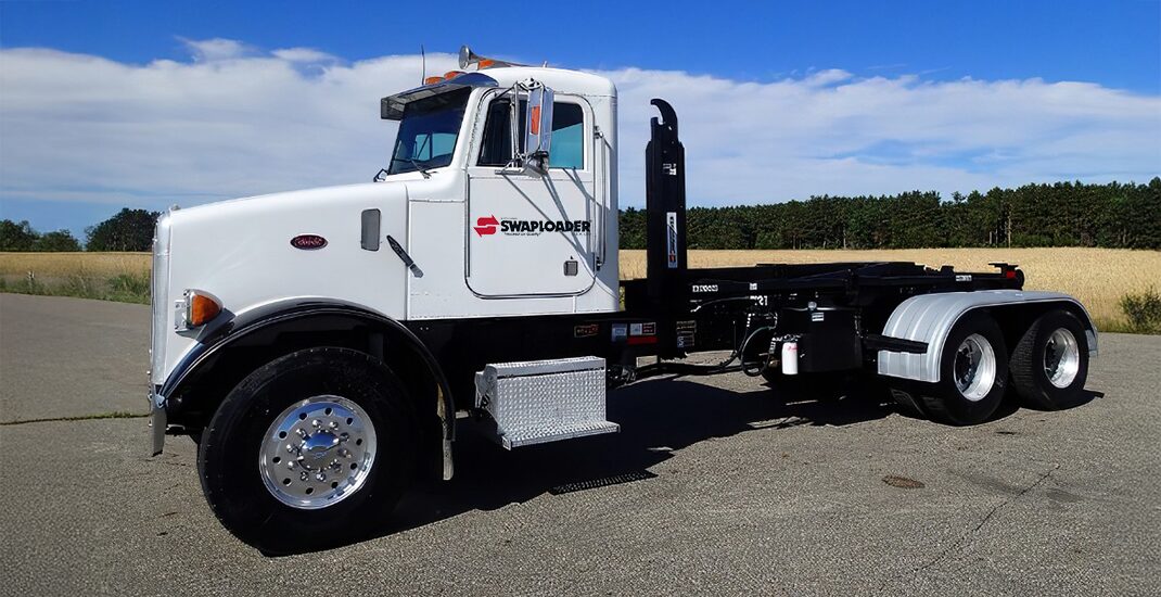 SL 330 Freightliner LSide